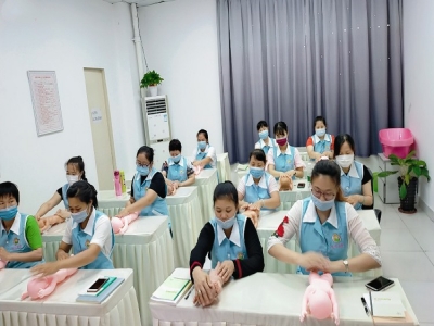 珠海市月嫂培訓(xùn)基地正在招生中，想拿高薪聯(lián)系同輝家政